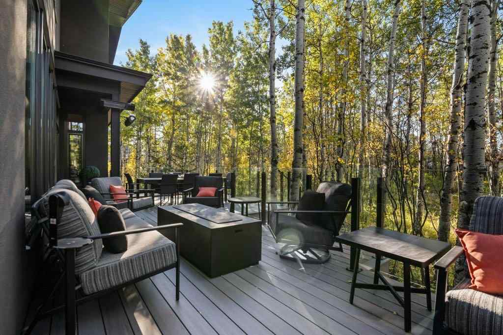 MLS® A2174848 - 58 Posthill Drive SW in Springbank Hill Calgary, Residential