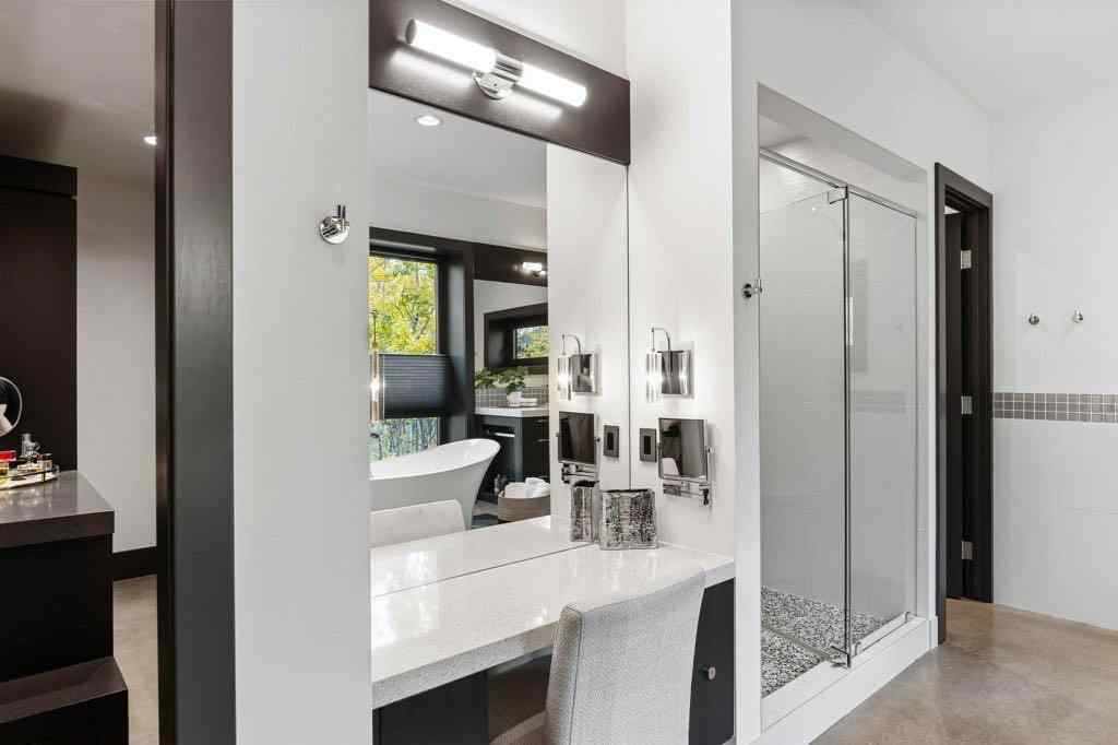 MLS® A2174848 - 58 Posthill Drive SW in Springbank Hill Calgary, Residential