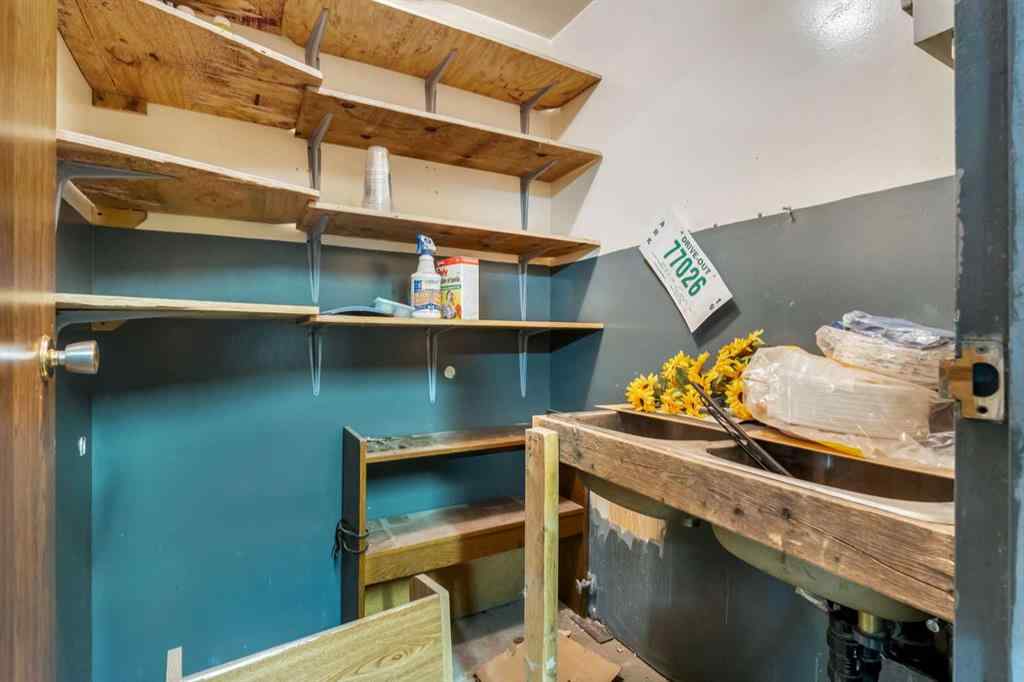 MLS® A2174996 - Unit #13 2219 35 Avenue NE in North Airways Calgary, Commercial