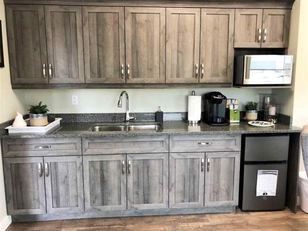 MLS® A2175022 - Unit #201 499 Meadow Lake Court  E in Meadowbrook Brooks, Residential