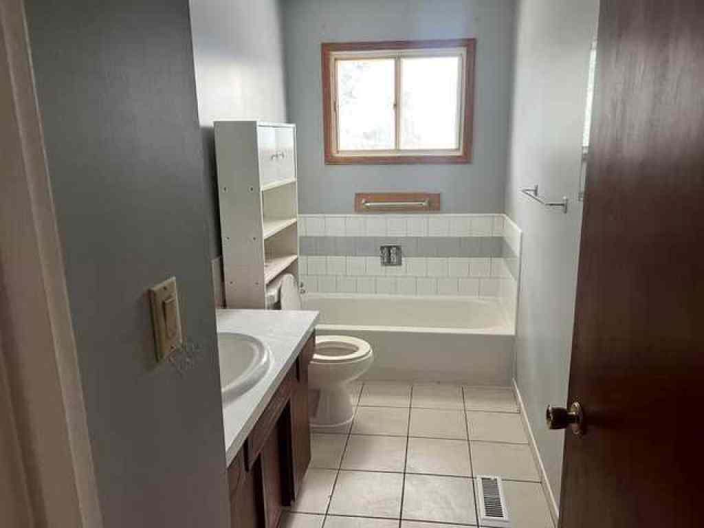MLS® A2175208 - 10525 98 Avenue  in NONE Grande Cache, Residential