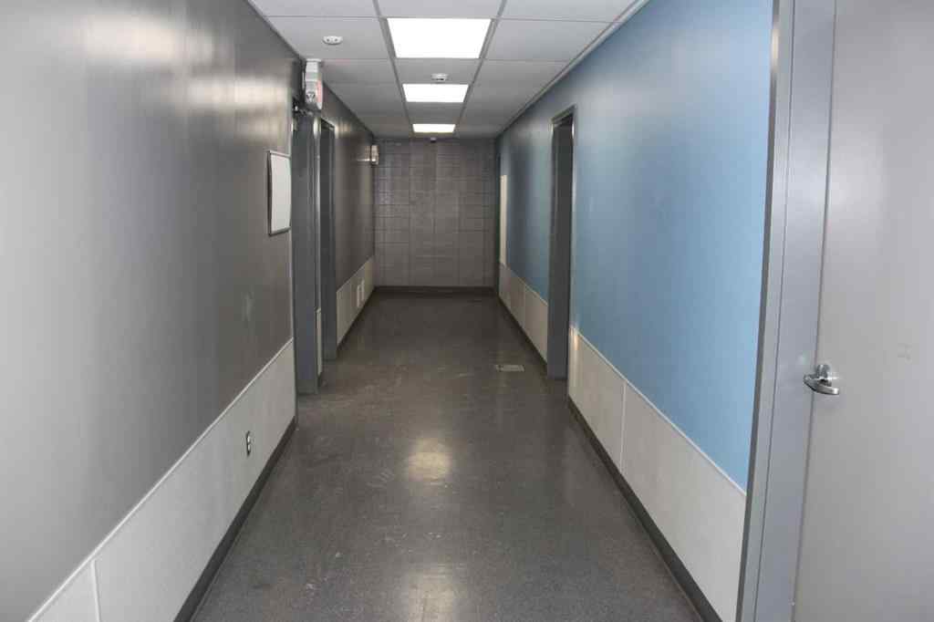 MLS® A2175752 - Unit #3 1404 44 Avenue NE in McCall Calgary, Commercial