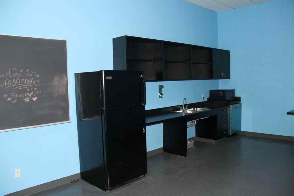 MLS® A2175752 - Unit #3 1404 44 Avenue NE in McCall Calgary, Commercial