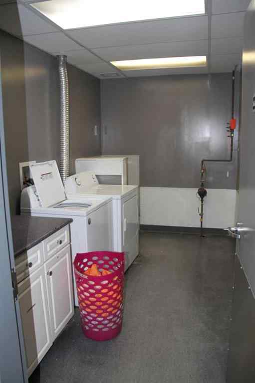 MLS® A2175752 - Unit #3 1404 44 Avenue NE in McCall Calgary, Commercial
