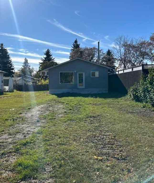 MLS® A2176429 - 733 9 Avenue  in NONE Wainwright, Land