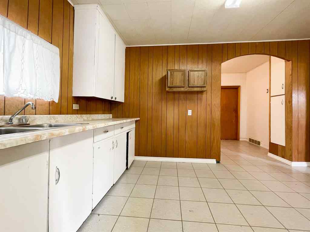 MLS® A2176577 - 1037 8 Avenue  in Wainwright Wainwright, Residential