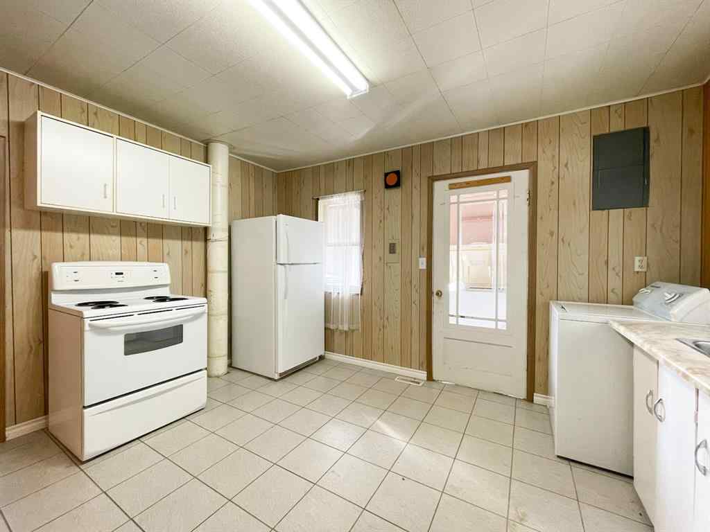 MLS® A2176577 - 1037 8 Avenue  in Wainwright Wainwright, Residential