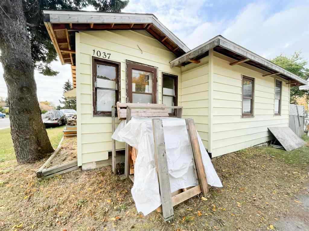 MLS® A2176577 - 1037 8 Avenue  in Wainwright Wainwright, Residential