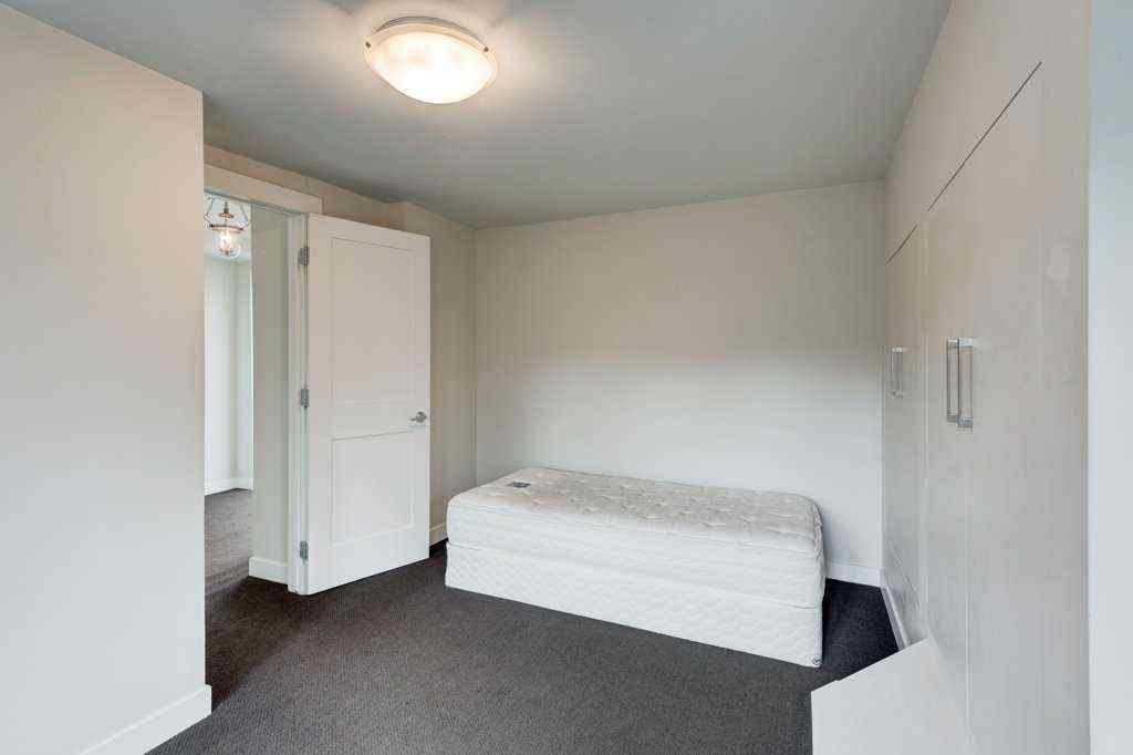 MLS® A2176648 - 3012 7 Street SW in Elbow Park Calgary, Residential