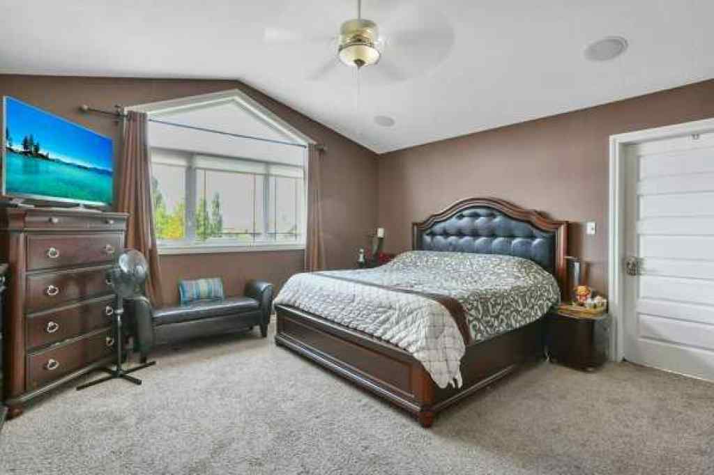 MLS® A2176873 - 16 Oakwood Close  in Oriole Park West Red Deer, Residential