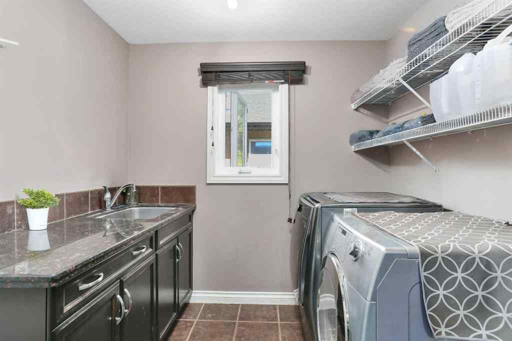 MLS® A2176873 - 16 Oakwood Close  in Oriole Park West Red Deer, Residential