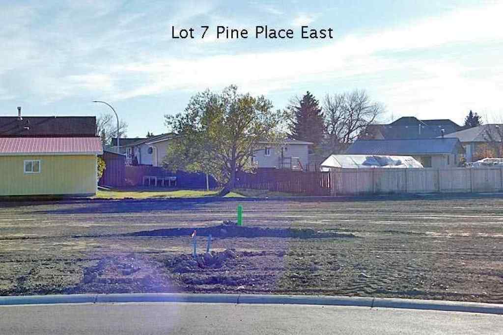MLS® A2176925 - 7 Pine Place E in NONE Claresholm, Land