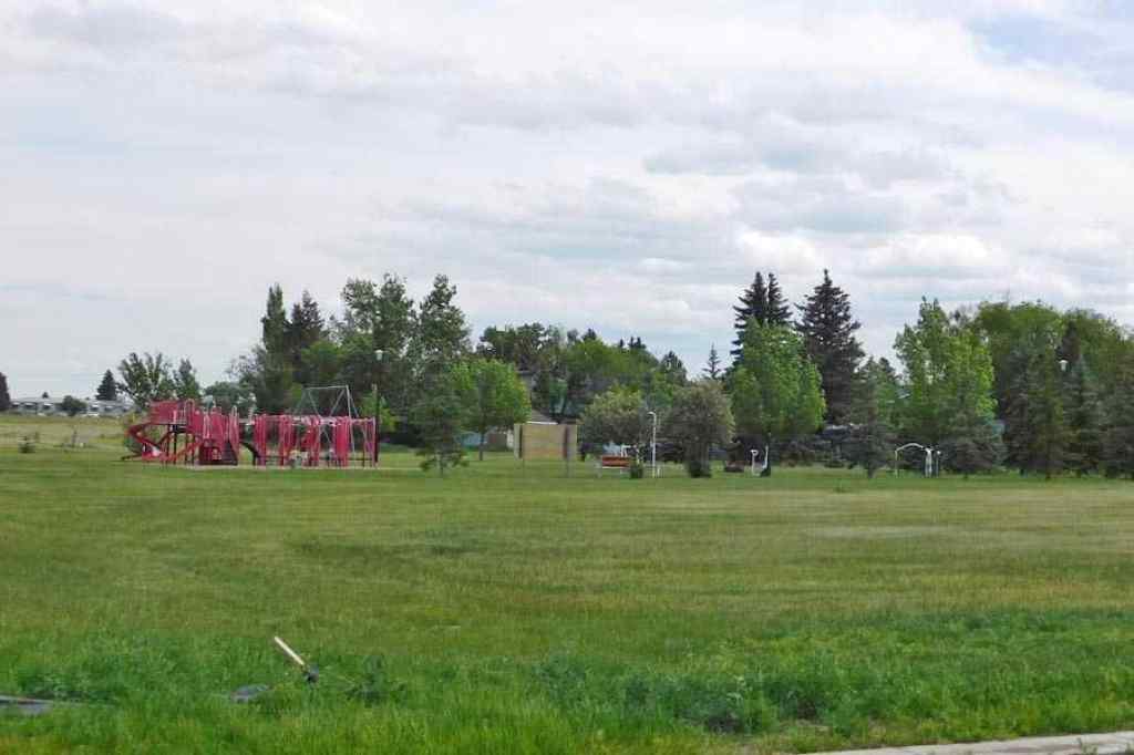 MLS® A2176930 - 8 Pine Place E in NONE Claresholm, Land