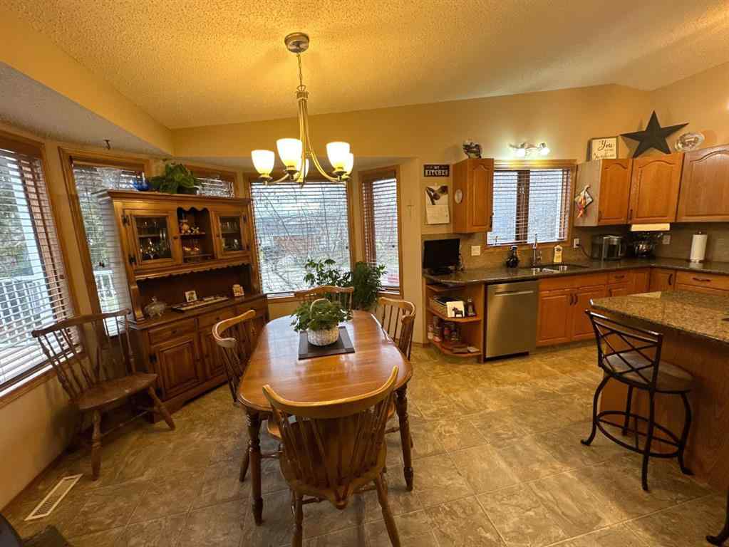MLS® A2177028 - 7129 99A Street  in Norglen Peace River, Residential