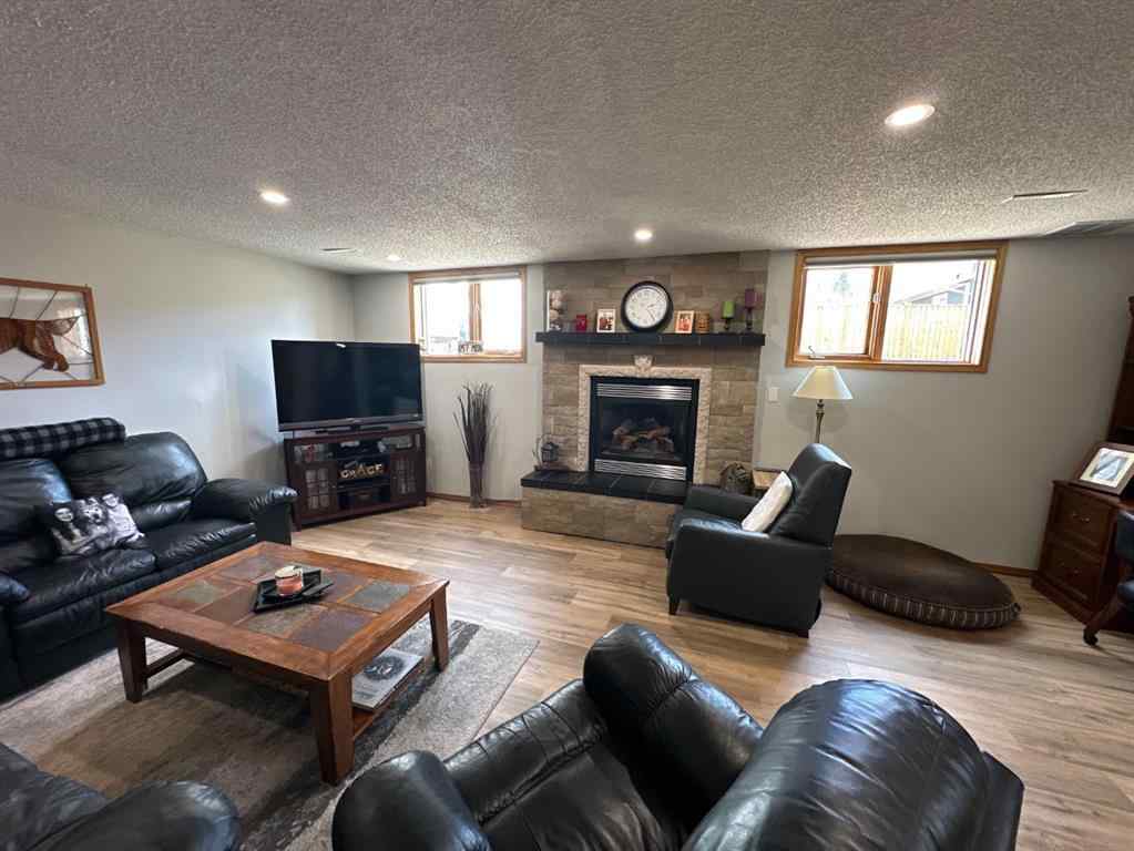 MLS® A2177028 - 7129 99A Street  in Norglen Peace River, Residential