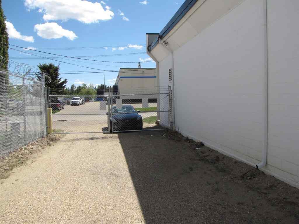 MLS® A2177338 - Unit #9 4676 61 Street  in NONE Red Deer, Commercial