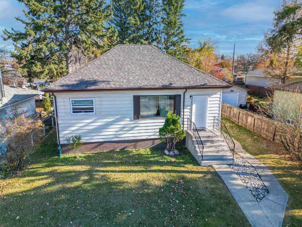 MLS® A2177915 - 4209 43 Avenue  in Grandview Red Deer, Residential