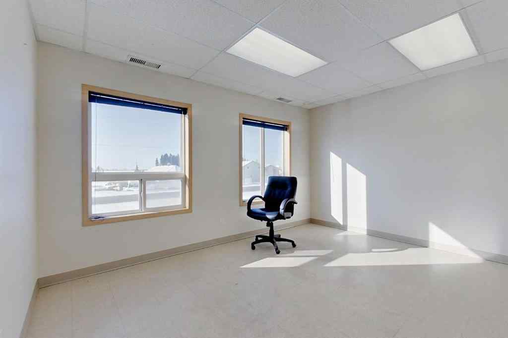 MLS® A2177935 - Unit #3 8 Gateway Boulevard  in Gateway Industrial Park Rural Clearwater County, Commercial