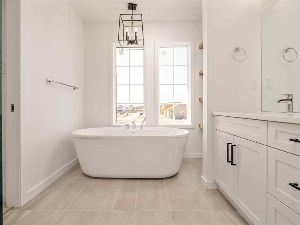 MLS® A2177964 - 2515 44 Street S in Discovery Lethbridge, Residential