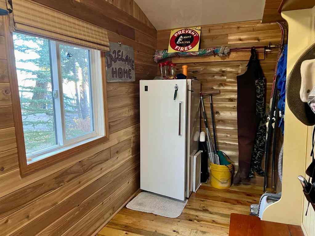 MLS® A2177979 - 4 Lee Lake Road  in NONE Rural Pincher Creek No. 9, M.D. of, Residential