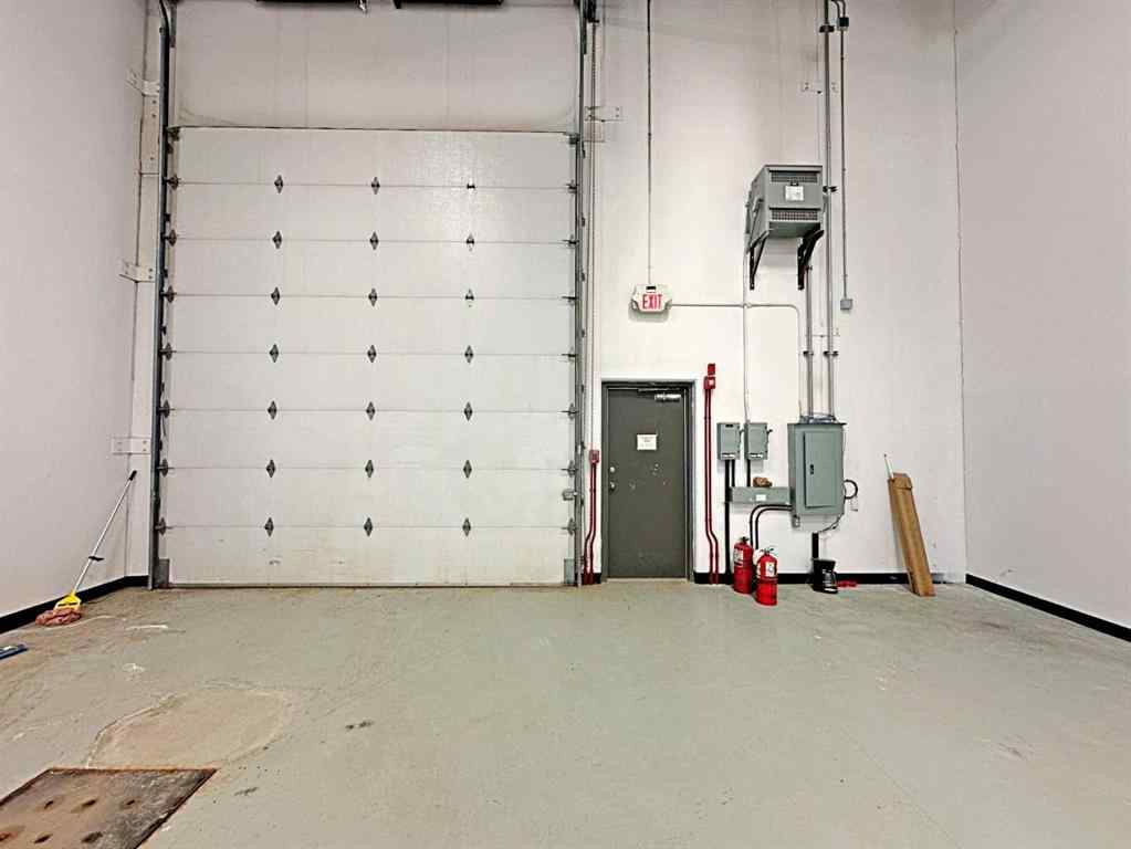 MLS® A2178069 - Unit #206 400 Mackenzie Boulevard  in Mackenzie Park Fort McMurray, Commercial