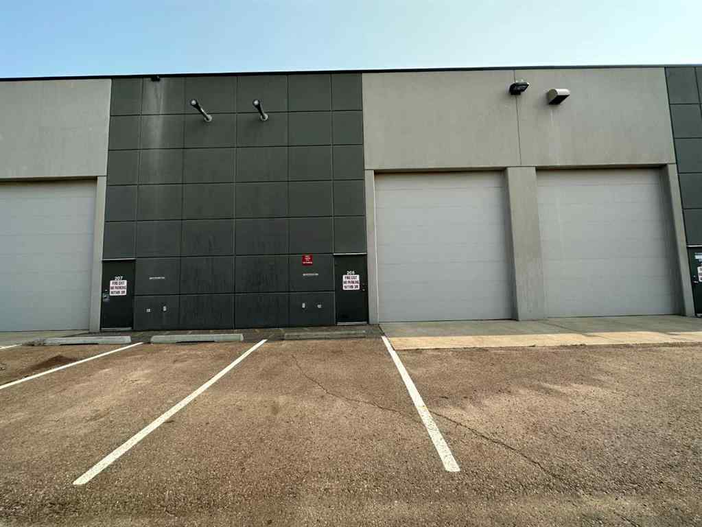 MLS® A2178069 - Unit #206 400 Mackenzie Boulevard  in Mackenzie Park Fort McMurray, Commercial