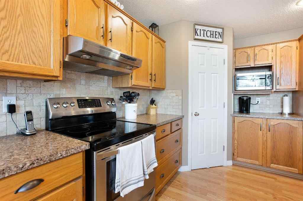 MLS® A2178186 - 1046 Coventry Drive NE in Coventry Hills Calgary, Residential