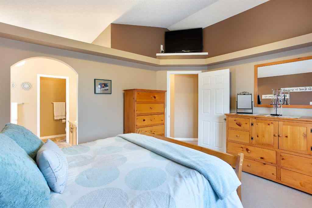 MLS® A2178186 - 1046 Coventry Drive NE in Coventry Hills Calgary, Residential