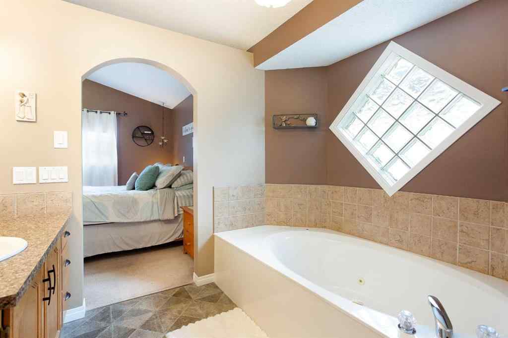 MLS® A2178186 - 1046 Coventry Drive NE in Coventry Hills Calgary, Residential