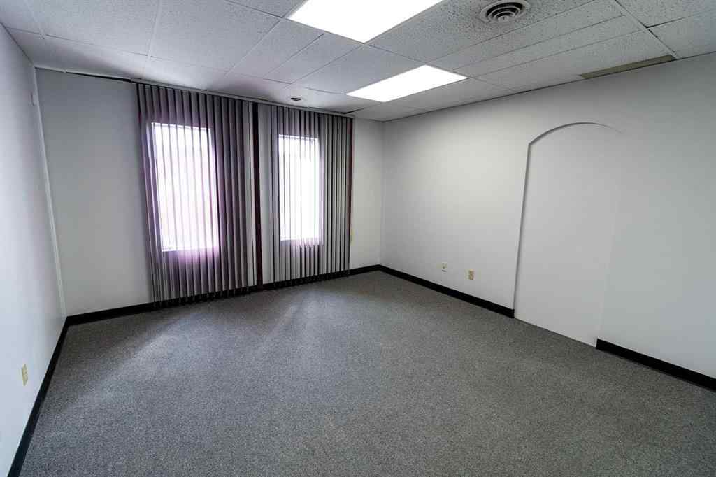 MLS® A2178275 - 2182 39 Avenue NE in North Airways Calgary, Commercial