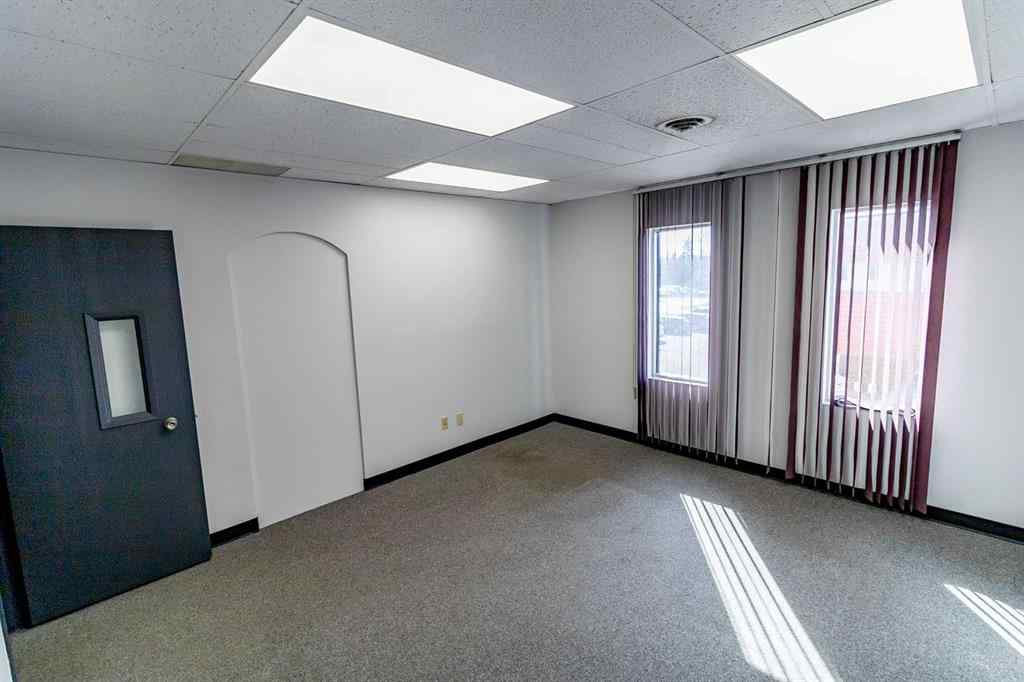 MLS® A2178275 - 2182 39 Avenue NE in North Airways Calgary, Commercial