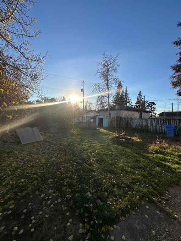 MLS® A2178544 - 6623 Bow Crescent NW in Bowness Calgary, Residential