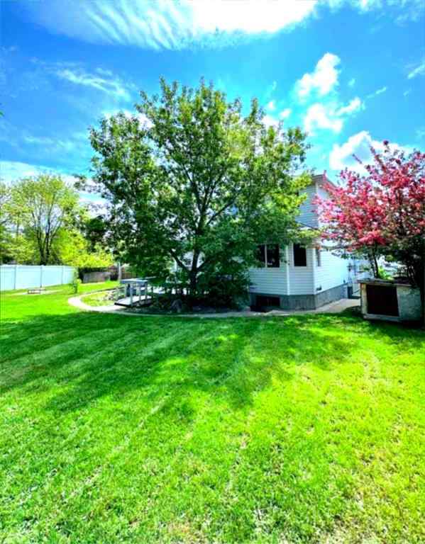 MLS® A2179001 - 9517 91 Street  in Lac La Biche Lac La Biche, Residential