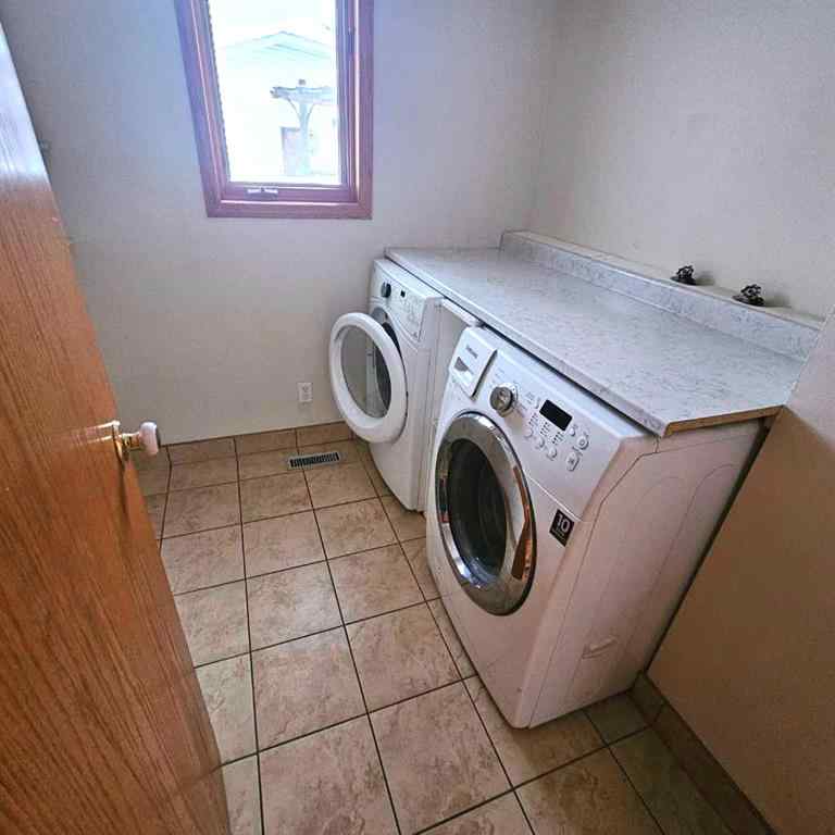 MLS® A2179001 - 9517 91 Street  in Lac La Biche Lac La Biche, Residential