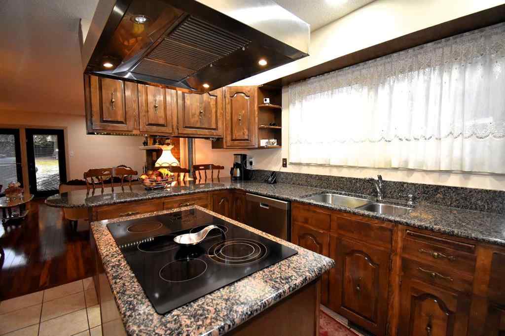 MLS® A2179032 - 105 MCPHERSON Square  in Hillcrest Hinton, Residential