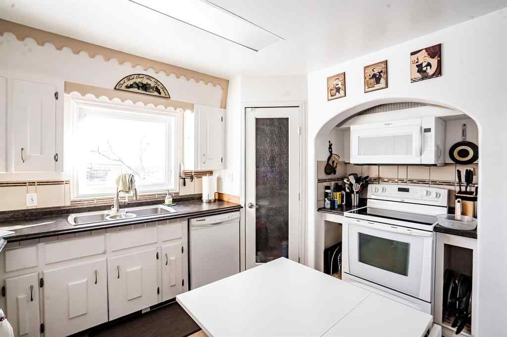 MLS® A2179326 - 242051 HWY 2   in NONE Rural Peace No. 135, M.D. of, Residential