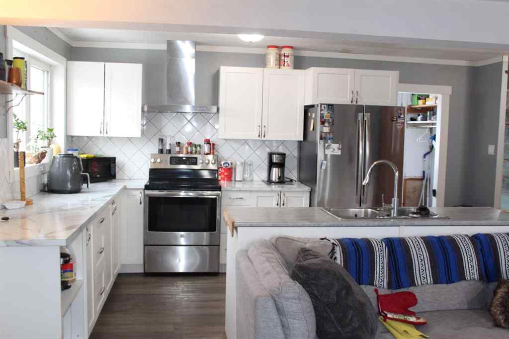 MLS® A2179481 - 409 2nd Street NE in NONE Manning, Residential