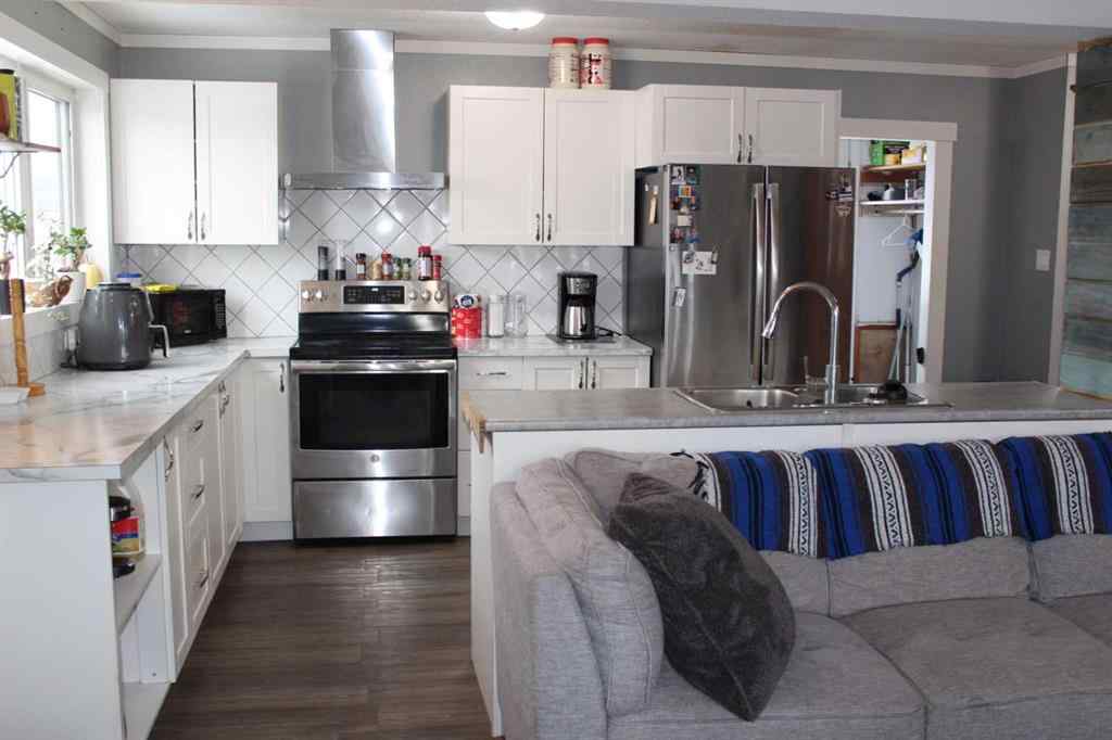MLS® A2179481 - 409 2nd Street NE in NONE Manning, Residential