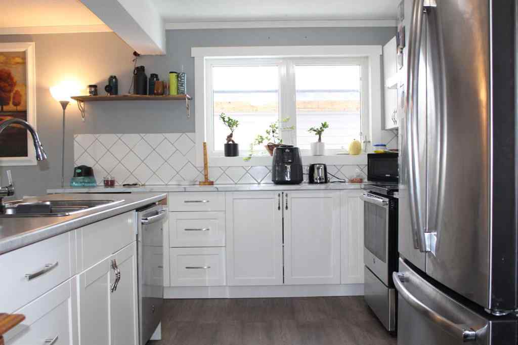 MLS® A2179481 - 409 2nd Street NE in NONE Manning, Residential