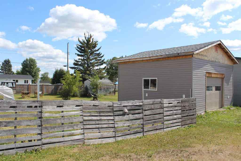 MLS® A2179481 - 409 2nd Street NE in NONE Manning, Residential