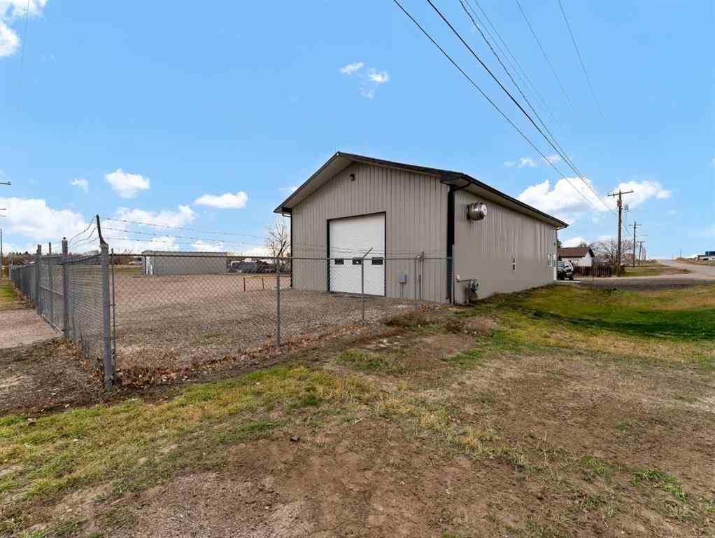 MLS® A2179683 - 1006 2 Avenue  in Dunmore Industrial Dunmore, Commercial
