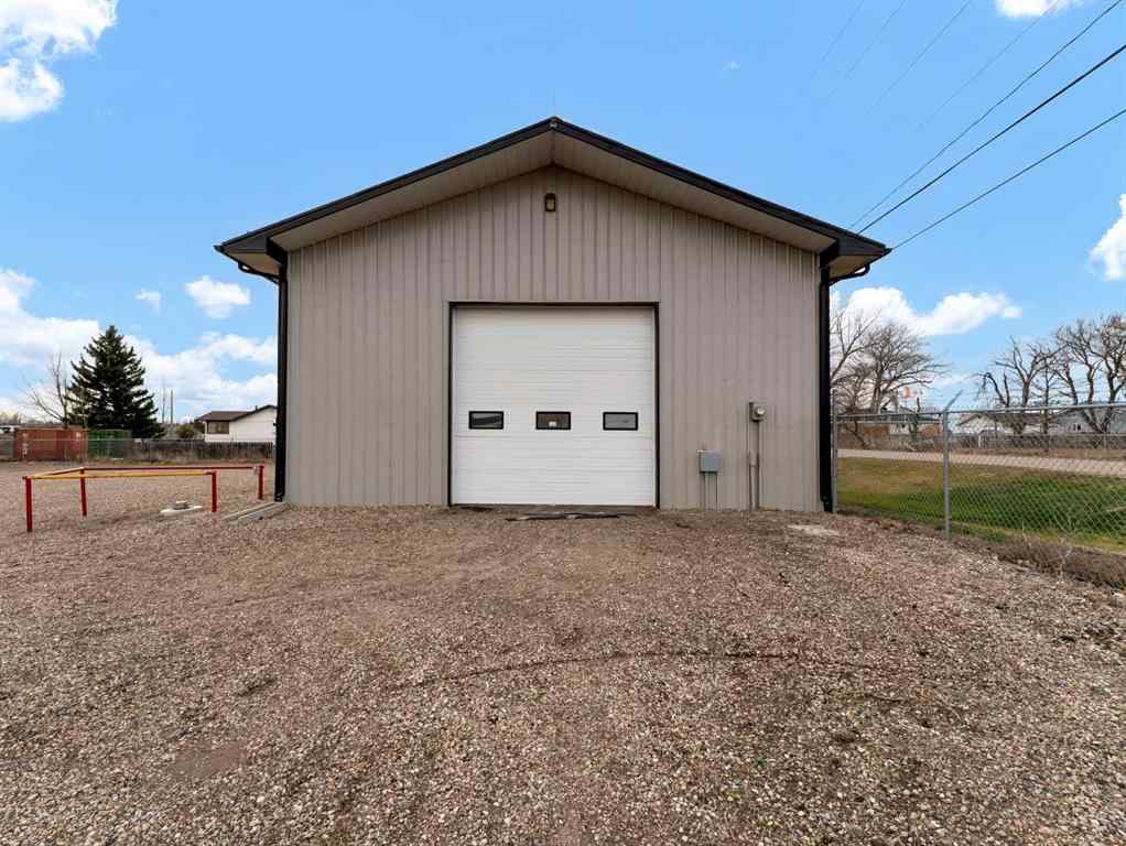 MLS® A2179683 - 1006 2 Avenue  in Dunmore Industrial Dunmore, Commercial
