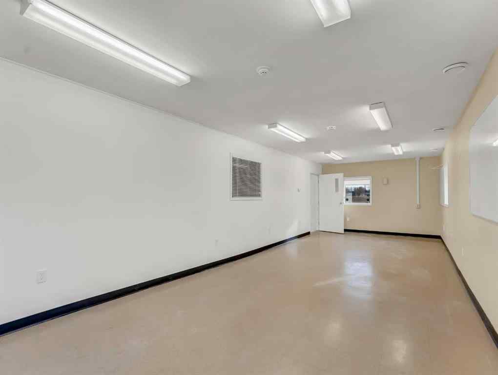 MLS® A2179683 - 1006 2 Avenue  in Dunmore Industrial Dunmore, Commercial