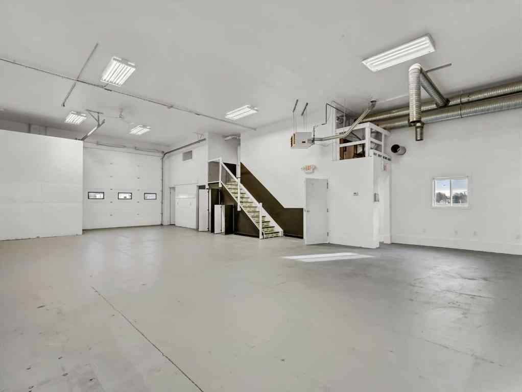 MLS® A2179683 - 1006 2 Avenue  in Dunmore Industrial Dunmore, Commercial