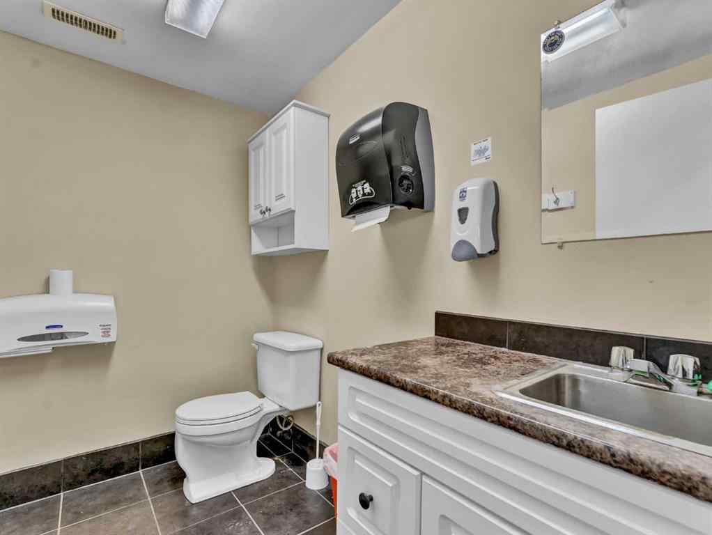 MLS® A2179683 - 1006 2 Avenue  in Dunmore Industrial Dunmore, Commercial