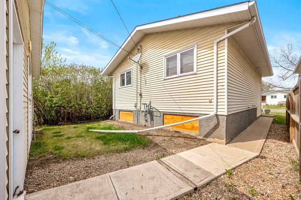 MLS® A2179866 - 4821 48 Street  in Central Business District Lloydminster, Residential