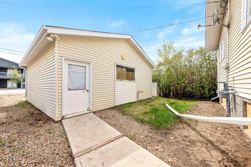 MLS® A2179866 - 4821 48 Street  in Central Business District Lloydminster, Residential