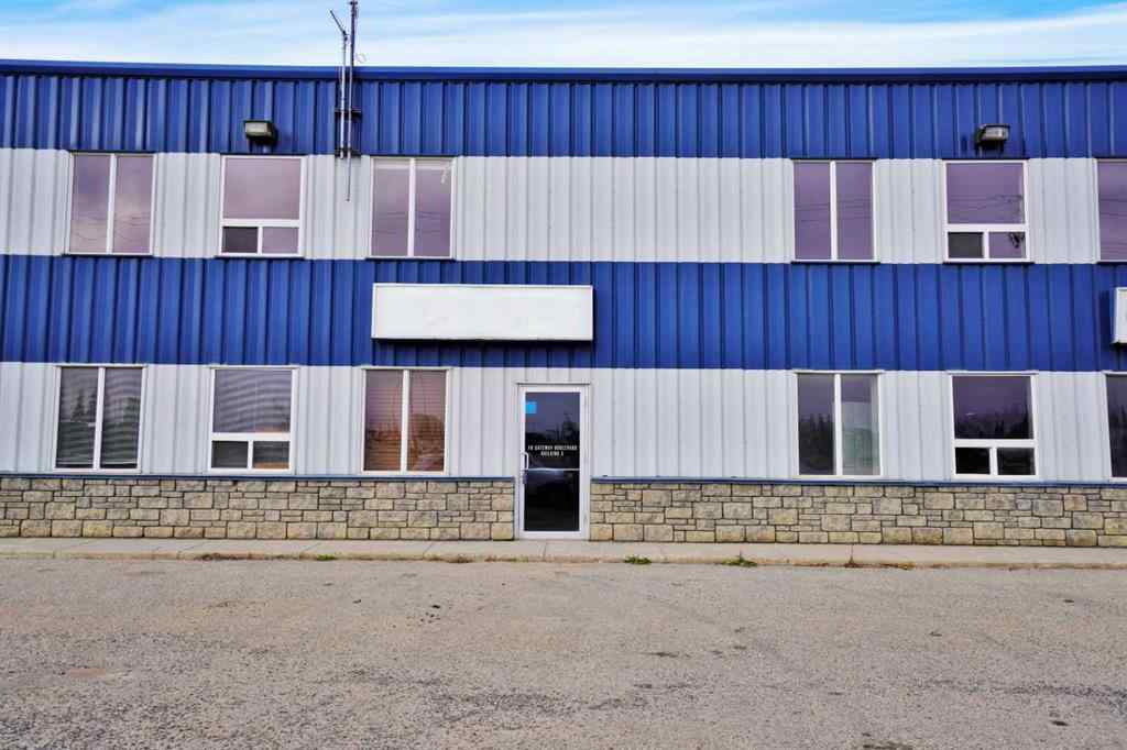 MLS® A2180523 - Unit #5 8 Gateway Boulevard  in Gateway Industrial Park Rural Clearwater County, Commercial
