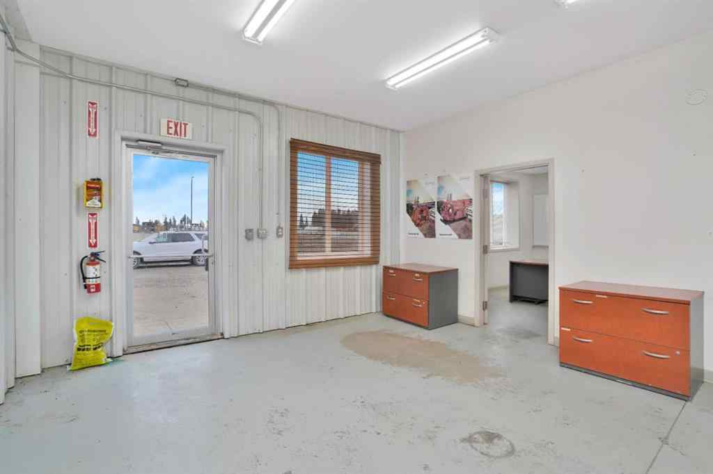 MLS® A2180523 - Unit #5 8 Gateway Boulevard  in Gateway Industrial Park Rural Clearwater County, Commercial