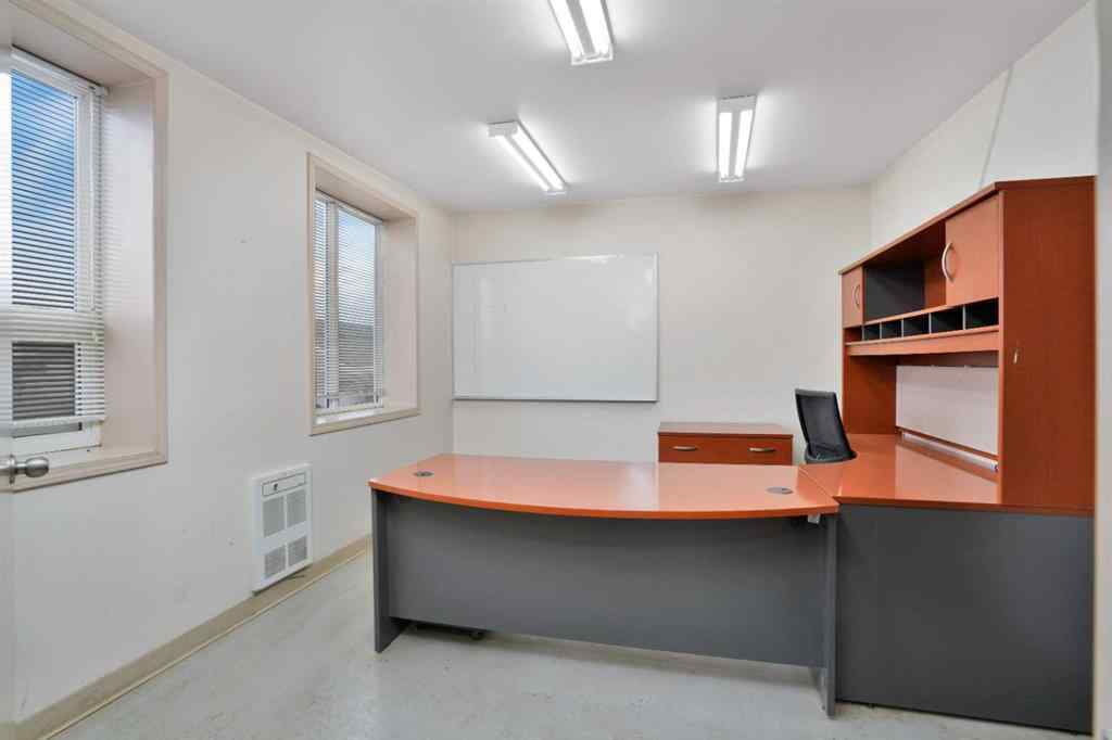 MLS® A2180523 - Unit #5 8 Gateway Boulevard  in Gateway Industrial Park Rural Clearwater County, Commercial